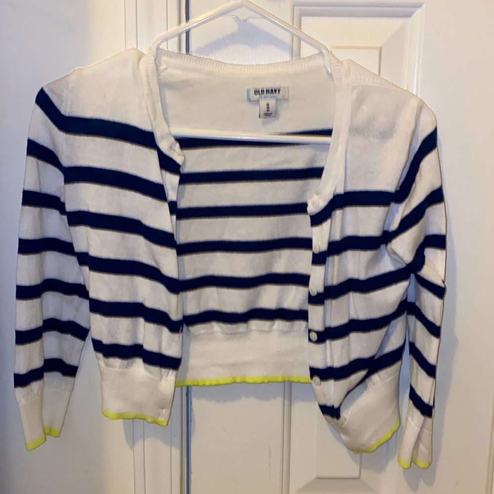Short cardigan